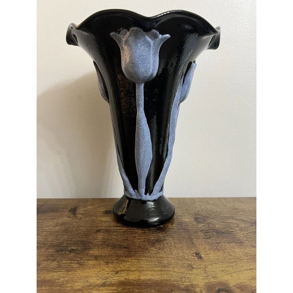 Vintage Black Glass Tulip Motif Fan Vase MCM unbranded Gorgeous Boho Cottagecore